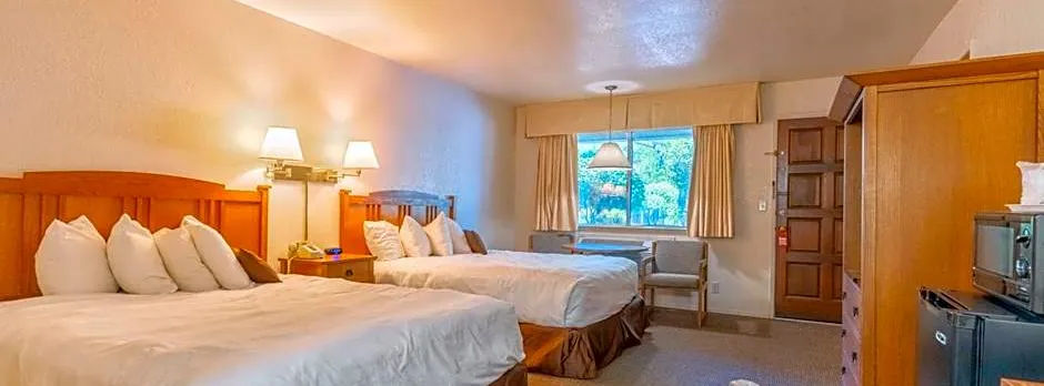Mariposa Lodge