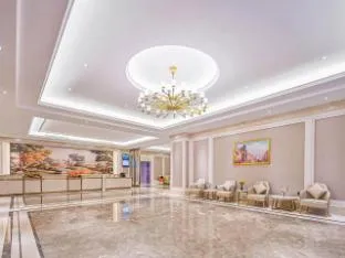 Vienna Hotel Chongqing Jiangjin Wanda Plaza Shengquansi Metro Station