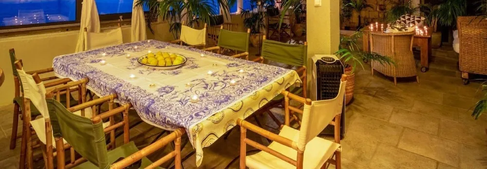 Villa Lola - Four Bedroom Villa With Sea View