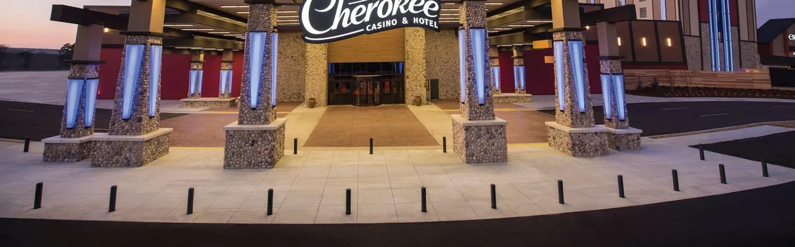Cherokee Casino Inn - Roland