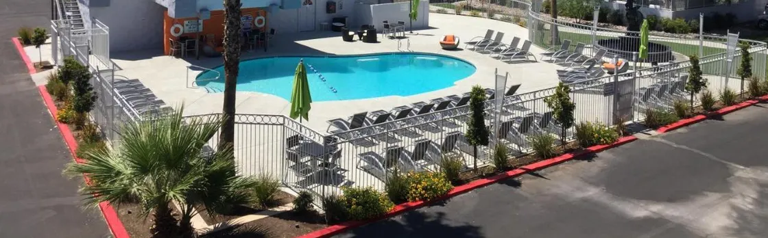 Thunderbird Hotel & Lounge