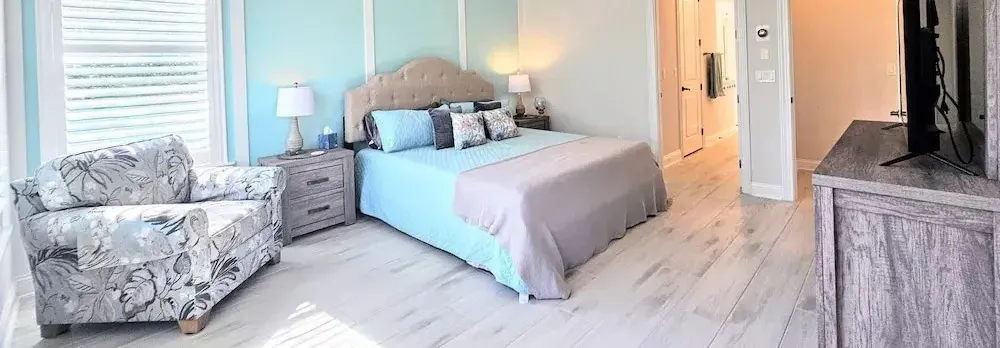 New Custom House! Private, Clean, Safe! Walk to the Beach!