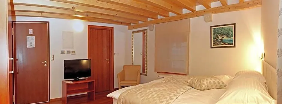 Hotel Monika