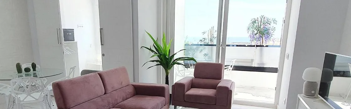 Skol 645. Exclusive Three Bedrooms Apartment with Sea Views