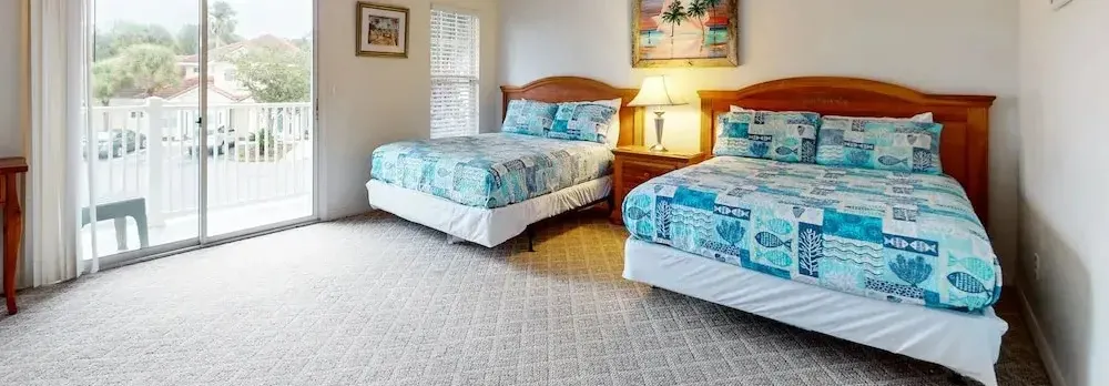 Spacious Townhome With Shared Pool Near Golf, Marinas, & Restaurants