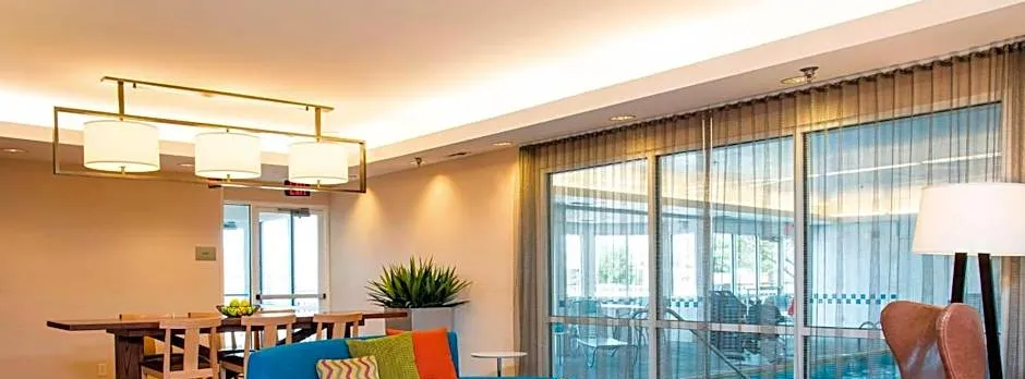 Fairfield Inn & Suites by Marriott Bloomington
