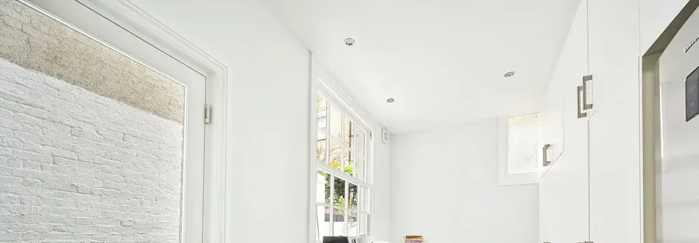 5 Beds House - 5 Mins to Victoria Station