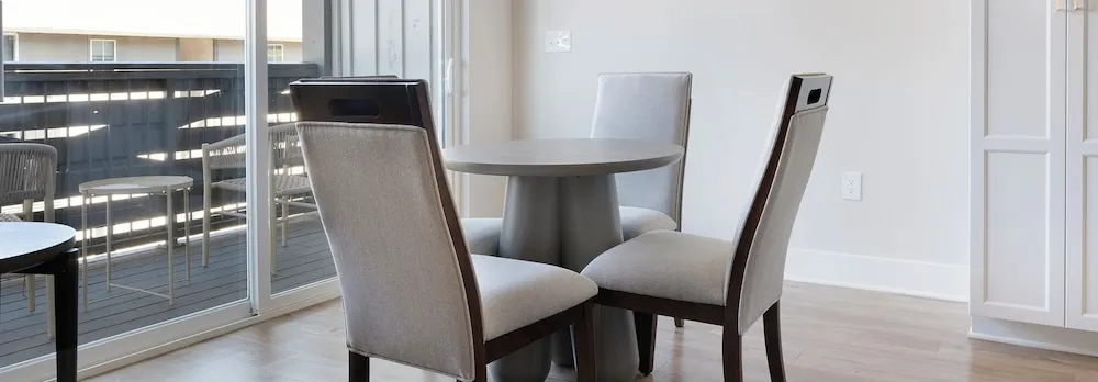 Landing Apartments - Oakwood
