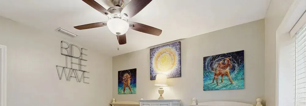 Dog-friendly Vacation Home Close to the Beach With Pool & Screened Porch
