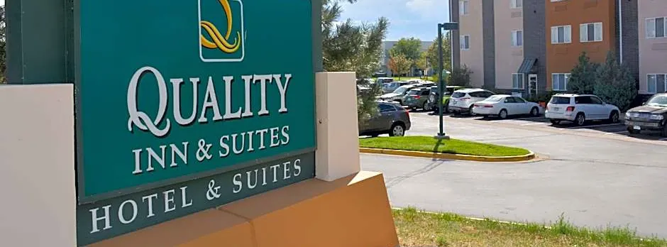 Quality Inn & Suites Denver Airport - Gateway Park