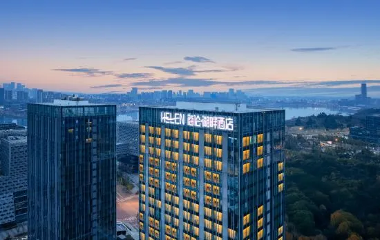 Helen Lakeside Hotel