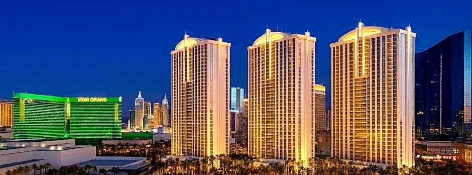 MGM Signature Studios by FantasticStay