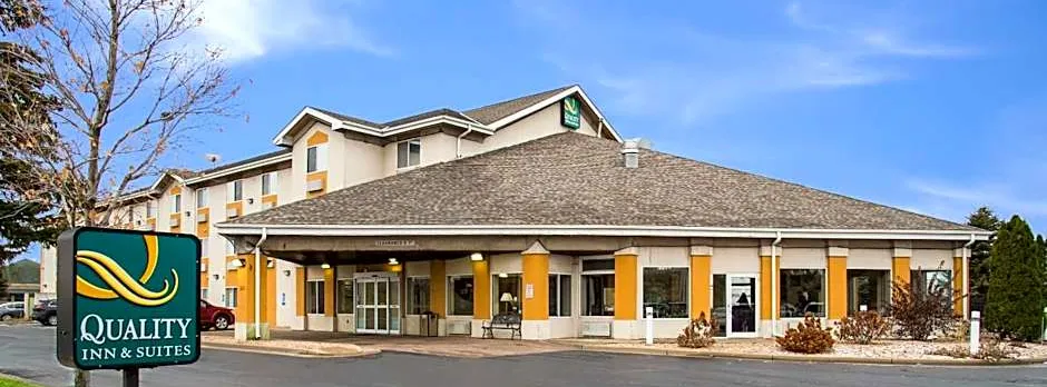 Quality Inn & Suites Menomonie