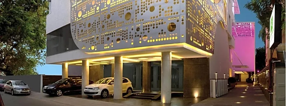 Hotel Urvashi Residency