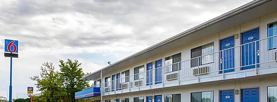 Motel 6-Rochester, MN