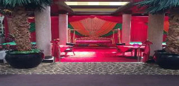 Holiday Inn & Suites Chicago North Shore Skokie