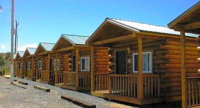 Bryce Gateway Inn & Cabins