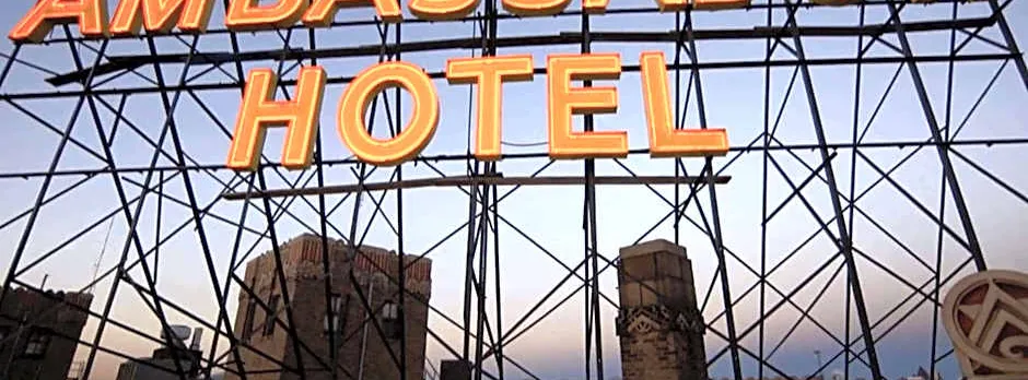 Ambassador Hotel Milwaukee, Trademark Collection by Wyndham