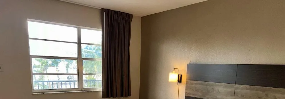America's Best Inn & Suites - Ft. Lauderdale North