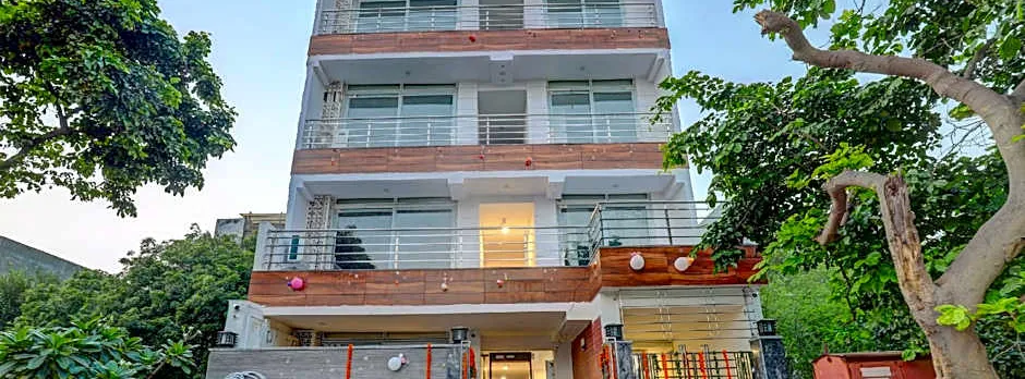 Townhouse Roadway Inn