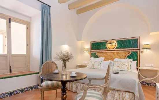 Unique Sevillian House with terrace and pool. Casa Pimienta
