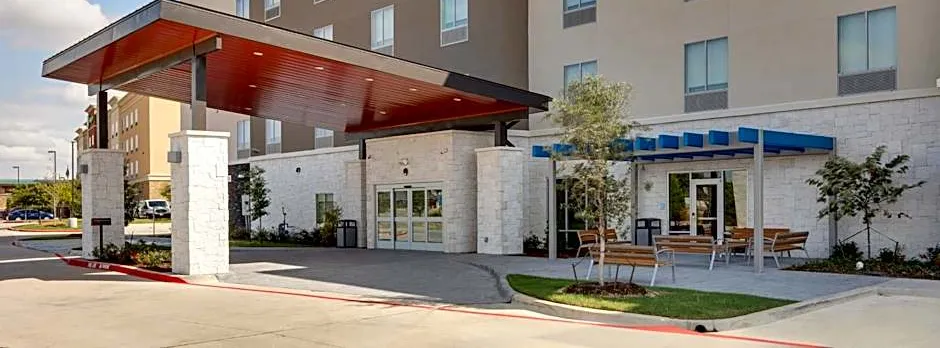 Holiday Inn Express And Suites Plano - The Colony By IHG