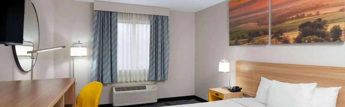 Days Inn by Wyndham Wooster