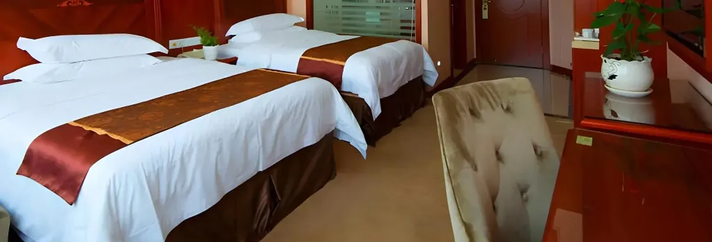 Vienna International Hotel Shanghai Disneyland Tour Shop