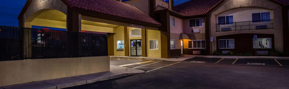Days Inn by Wyndham Phoenix North