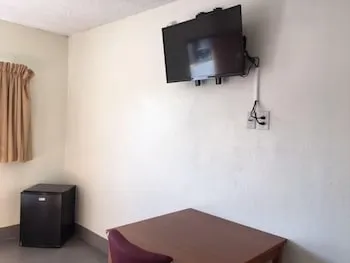 OYO Sandpiper Motel