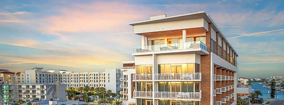 The Hiatus Clearwater Beach, Curio Collection by Hilton