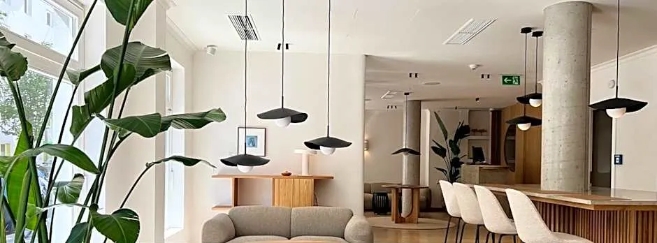ADELANTE Boutique Hotel