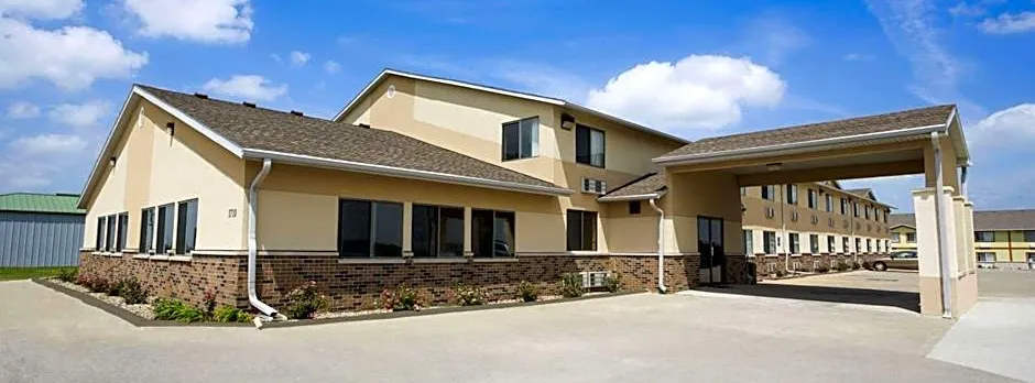 Super 8 by Wyndham Cameron