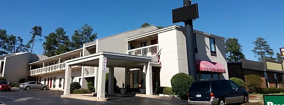 Budgetel Inn and Suites- FORT GORDON
