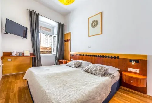 Kaboga street Rooms