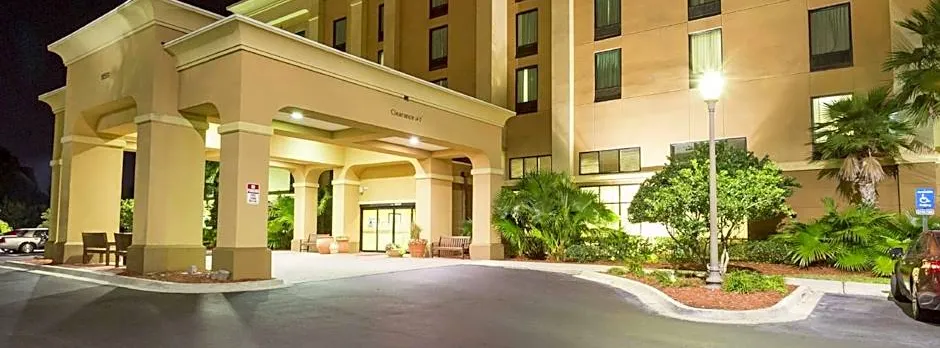 Hampton Inn & Suites Jacksonville-Airport
