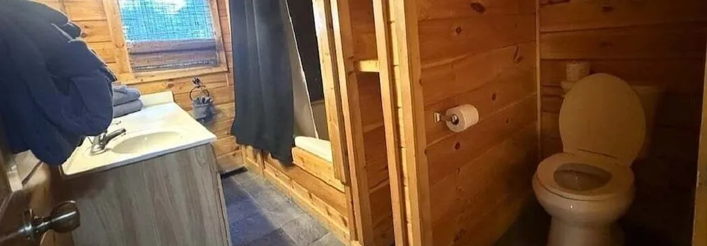 Hanky Panky 1 Bedroom Cabin