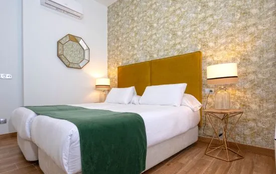 Modern apartment located close from the city center. Recaredo V