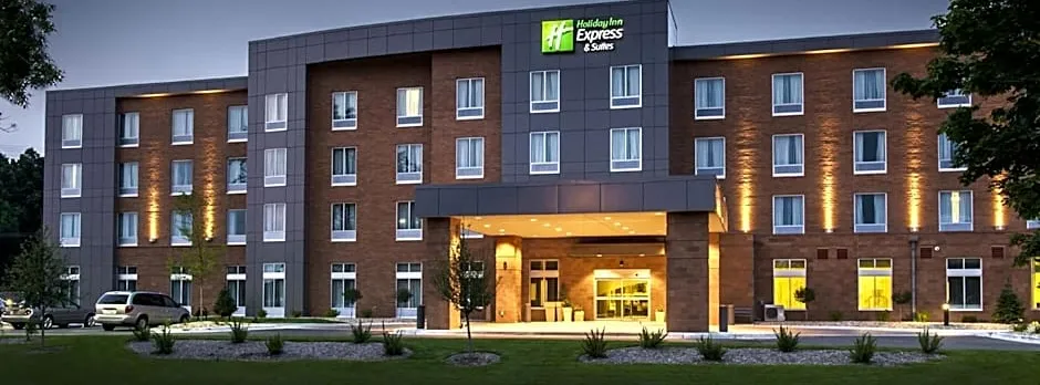 Holiday Inn Express and Suites Madison Central By IHG