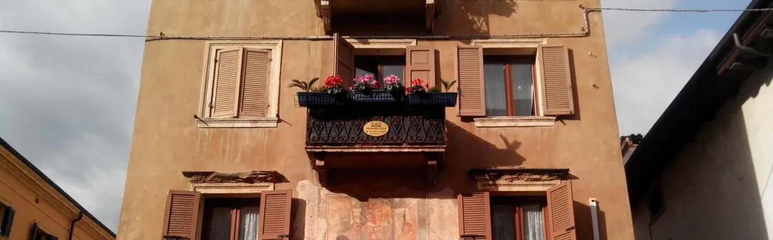 Marconi Rooms and Apartments