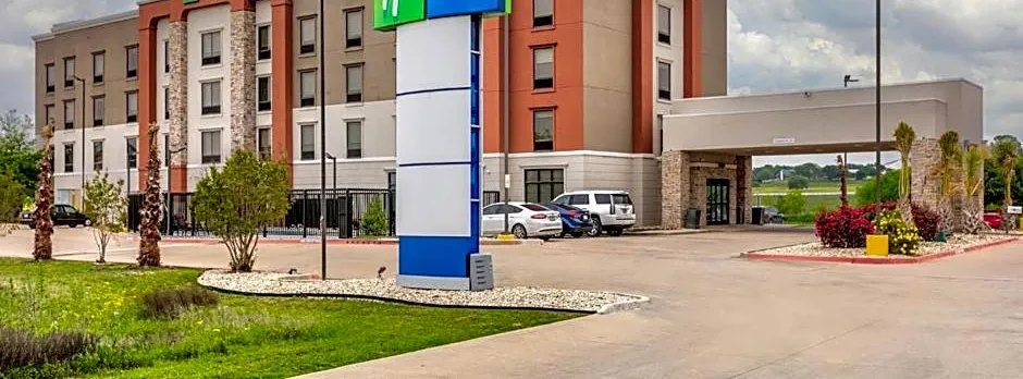 Holiday Inn Express Hillsboro I-35 By IHG