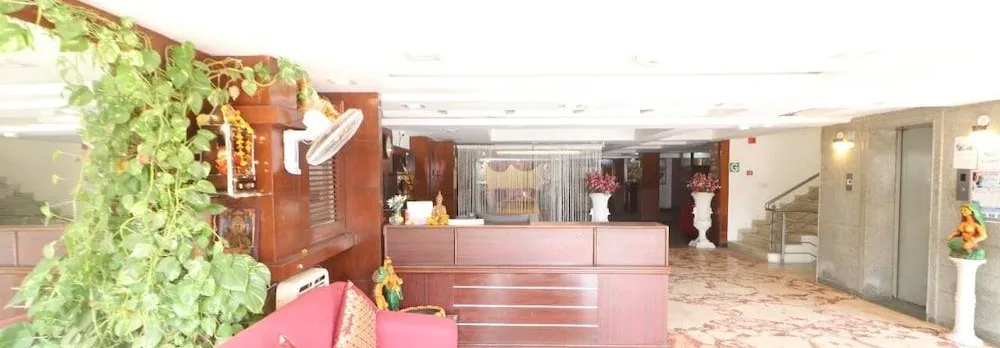 Goldroom