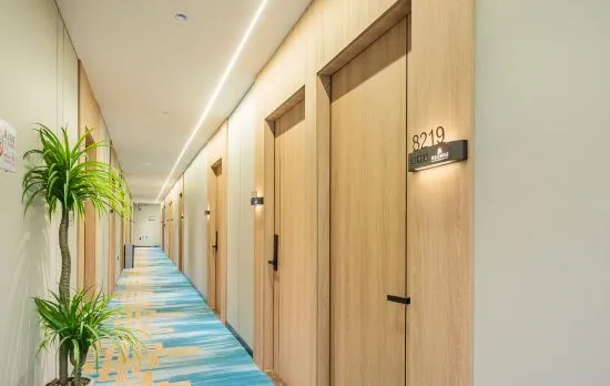 NanJin Light Luxury Hotel