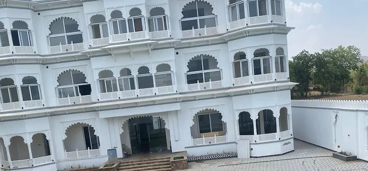 Kohinoor Hotel and Resort