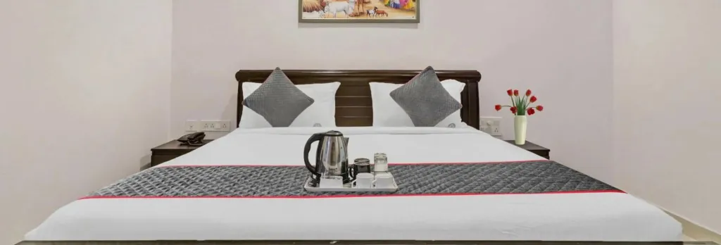 Super OYO Townhouse1148 RCC PARK VIEW INN