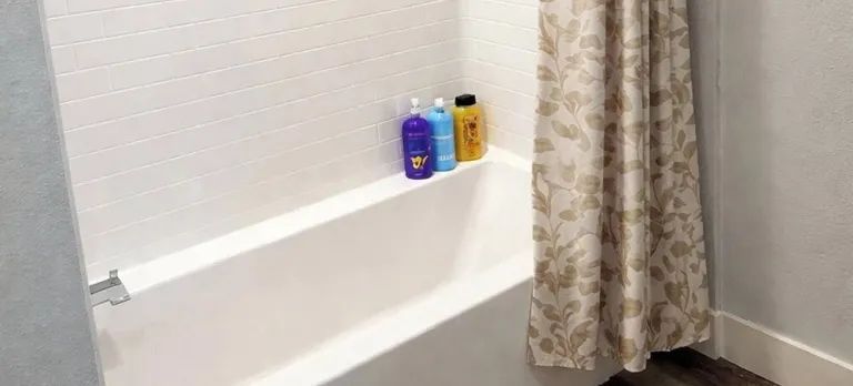 Calm Luxury Living 1BR Retreat Pool, Hot Tub, Wifi