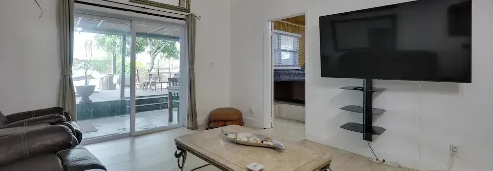Lakefront Getaway w/ Dock Near Las Olas Beach