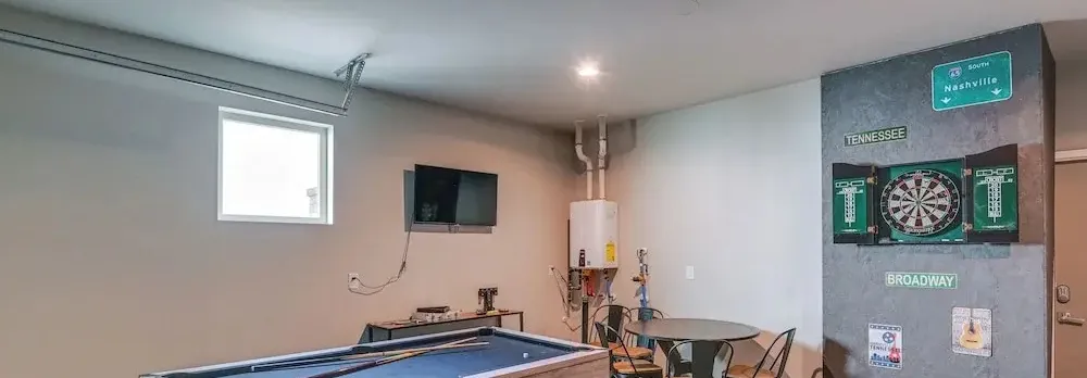 Nashville Townhome w/ Rooftop Balcony & Game Room!
