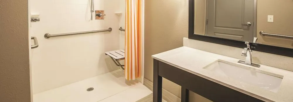 La Quinta Inn & Suites by Wyndham Hattiesburg - I-59