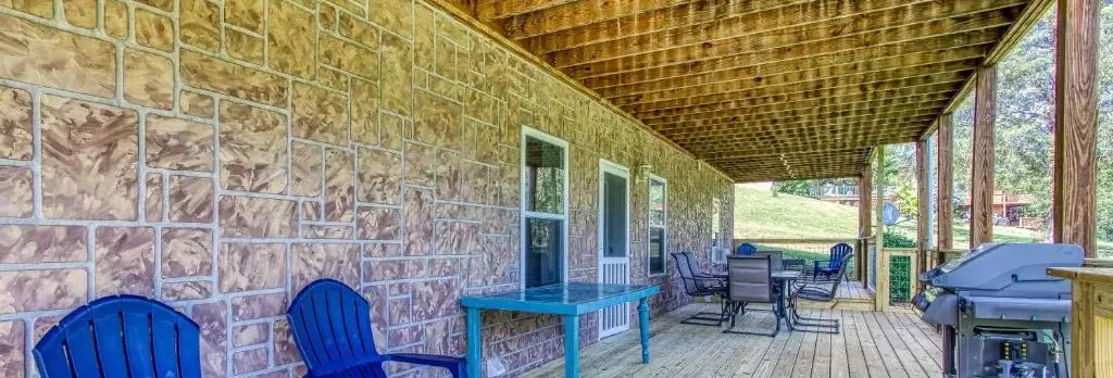 Fun & Games by HoneyBearCabins 2BR/1BA Sleeps 7